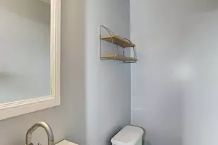 1326 L St SE, Washington, DC 20003 - Photo 8