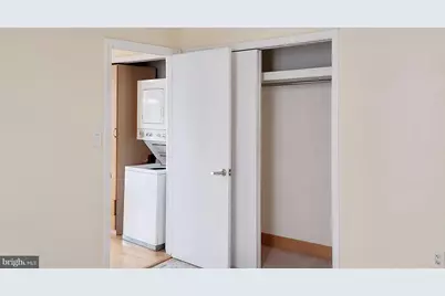 326 8th Street NE #302, Washington, DC 20002 - Photo 6