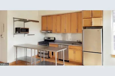 326 8th Street NE #302, Washington, DC 20002 - Photo 2