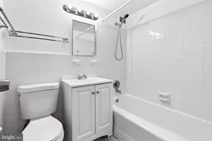 4200 Cathedral Ave NW, Washington, DC 20016 - Photo 24