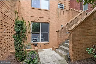 272 Kentucky Avenue SE #B, Washington, DC 20003 - Photo 2