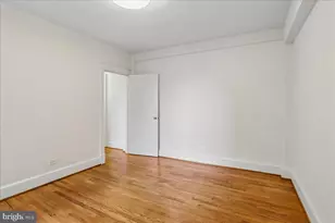 2410 20th St NW, Washington, DC 20009 - Photo 16