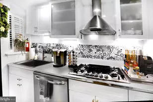 1016 NW 22nd Street NW, Washington, DC 20037 - Photo 76