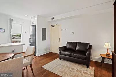 409 Constitution Avenue NE #4, Washington, DC 20002 - Photo 2