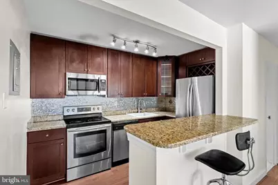 1325 18th Street NW #602, Washington, DC 20036 - Photo 10