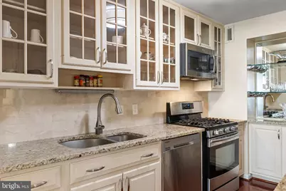 700 New Hampshire Avenue NW #510, Washington, DC 20037 - Photo 14