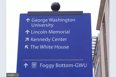 3 Washington Circle NW #702, Washington, DC 20037 - Photo 2