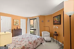 1077 30th St NW, Washington, DC 20007 - Photo 10