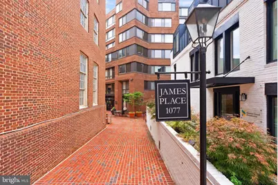 1077 30th Street NW #201, Washington, DC 20007 - Photo 2