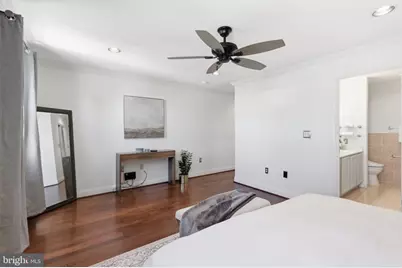 17 V Street NW #1, Washington, DC 20001 - Photo 28