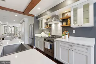 17 V St NW, Washington, DC 20001 - Photo 16