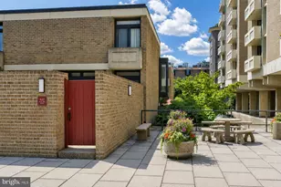 427 N St SW, Washington, DC 20024 - Photo 38
