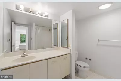 2111 Wisconsin Avenue NW #203, Washington, DC 20007 - Photo 16