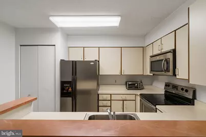 2111 Wisconsin Avenue NW #203, Washington, DC 20007 - Photo 10