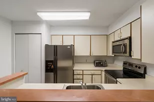 2111 Wisconsin Ave NW, Washington, DC 20007 - Photo 10