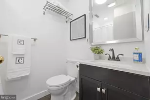650 E St SE, Washington, DC 20003 - Photo 24