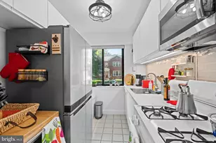 3901 Tunlaw Rd NW, Washington, DC 20007 - Photo 2