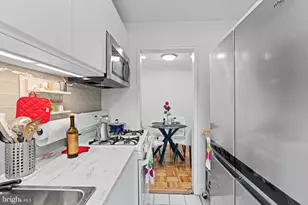 3901 Tunlaw Rd NW, Washington, DC 20007 - Photo 4