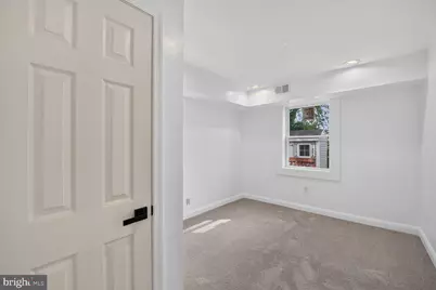 922 47th Street NE, Washington, DC 20019 - Photo 2