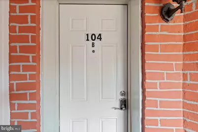104 R Street NE #B, Washington, DC 20002 - Photo 2