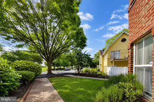3726 Burnham Pl NE, Washington, DC 20019 - Photo 2