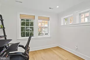 1920 35th St NW, Washington, DC 20007 - Photo 28