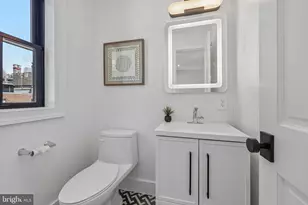235 12th St SE, Washington, DC 20003 - Photo 46