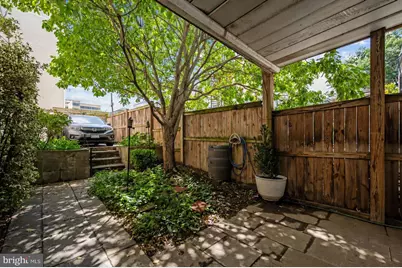 309 K Street SE, Washington, DC 20003 - Photo 30
