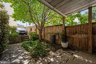 309 K St SE, Washington, DC 20003 - Photo 30