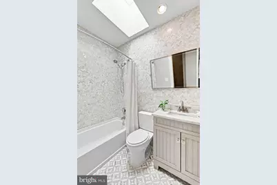 309 K Street SE, Washington, DC 20003 - Photo 18