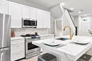 309 K St SE, Washington, DC 20003 - Photo 12