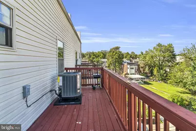 1617 21st Place SE #104, Washington, DC 20020 - Photo 2