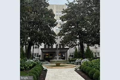 2737 Devonshire Place NW #105, Washington, DC 20008 - Photo 2