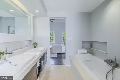 1429 5th Street NW, Washington, DC 20001 - Photo 32