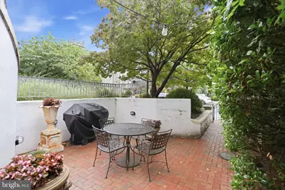 1527 16th Street NW #1, Washington, DC 20036 - Photo 22