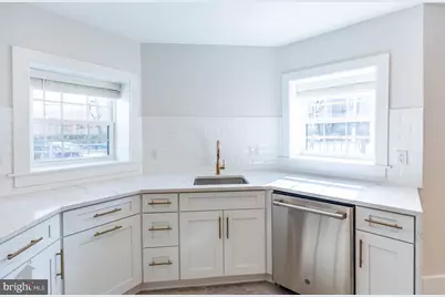 3001 11th Street NW #1, Washington, DC 20001 - Photo 2