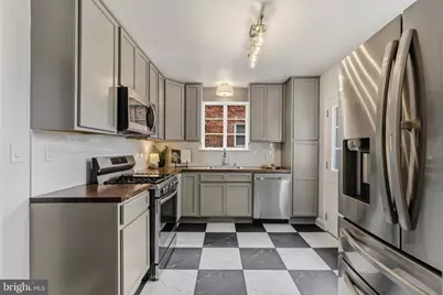 8232 Eastern Avenue NW, Washington, DC 20012 - Photo 12