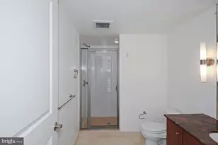 1025 1st St SE, Washington, DC 20003 - Photo 16