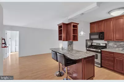 2401 H Street NW #409, Washington, DC 20037 - Photo 2
