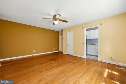 2301 41st Street NW #302, Washington, DC 20007 - Photo 4