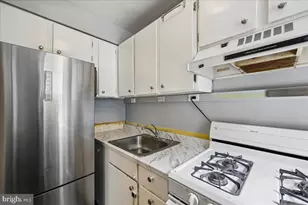 2301 41st St NW, Washington, DC 20007 - Photo 8
