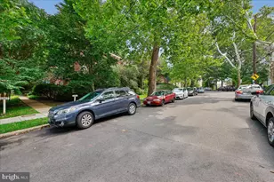 2301 41st St NW, Washington, DC 20007 - Photo 34