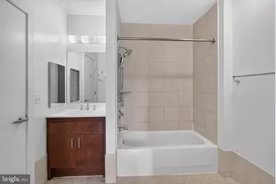 1000 New Jersey Avenue SE #1113, Washington, DC 20003 - Photo 16
