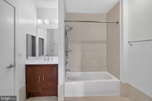 1000 New Jersey Ave SE, Washington, DC 20003 - Photo 16
