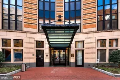 400 Massachusetts Avenue NW #817, Washington, DC 20001 - Photo 1