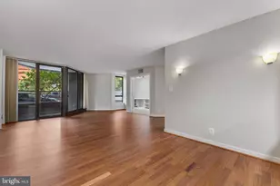 1099 22nd Street NW, Washington, DC 20037 - Photo 10