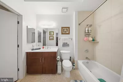 1000 New Jersey Avenue SE #1214, Washington, DC 20003 - Photo 6