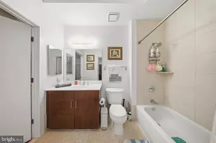 1000 New Jersey Ave SE, Washington, DC 20003 - Photo 6