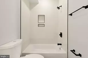 3215 Mt Pleasant St NW, Washington, DC 20010 - Photo 16