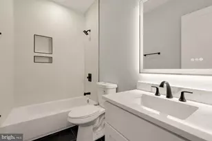 3215 Mt Pleasant St NW, Washington, DC 20010 - Photo 12